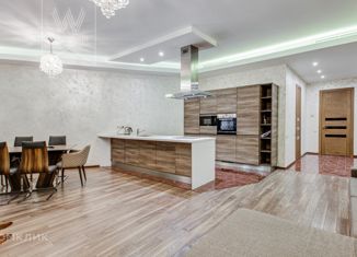3-комнатная квартира в аренду, 134 м2, Москва, улица Новый Арбат, 32, район Арбат