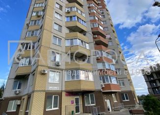 Продам 2-ком. квартиру, 86.6 м2, Волгоград, ЖК Петровский, Университетский проспект, 57