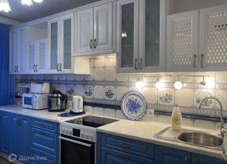 Сдается двухкомнатная квартира, 52 м2, Санкт-Петербург, Богатырский проспект, 7к5, метро Пионерская