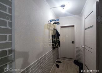 Продается двухкомнатная квартира, 45 м2, Тюменская область, улица Чапаева, 51