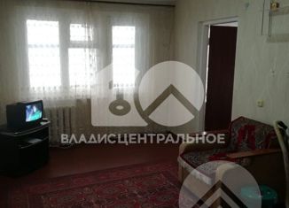 Сдам в аренду 4-ком. квартиру, 60 м2, Новосибирск, проспект Дзержинского, 11, Дзержинский район