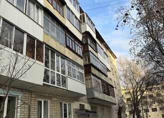 Продам трехкомнатную квартиру, 62.2 м2, Свердловская область, улица Щорса, 25