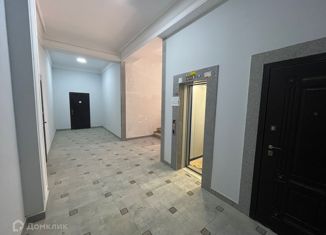 Продам 1-ком. квартиру, 42 м2, Дагестан, Федеральное шоссе, 51