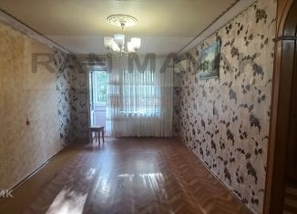 Продажа 2-комнатной квартиры, 45.7 м2, Майкоп, Заводская улица, 3