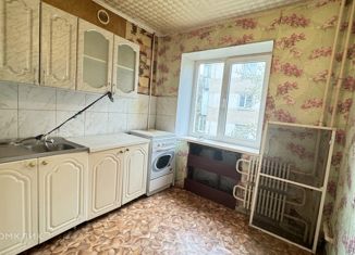 Продается 1-комнатная квартира, 32 м2, Челябинская область, Каслинская улица, 44