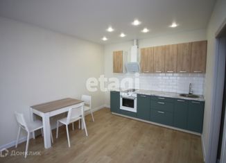 Сдаю 2-ком. квартиру, 58 м2, Тюмень, улица Фармана Салманова, 14