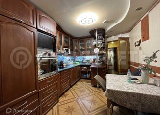 Продается 5-комнатная квартира, 114 м2, Мурманская область, улица Капитана Пономарёва, 9к5