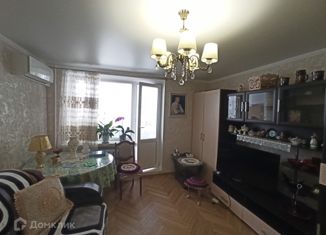Двухкомнатная квартира на продажу, 52 м2, Крымск, улица Вавилова, 4