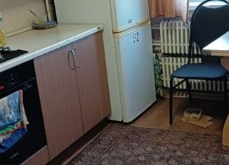 Продам четырехкомнатную квартиру, 82 м2, Старый Оскол, микрорайон Весенний, 21