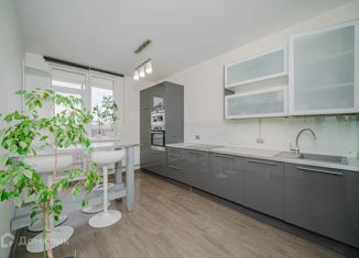 Продажа трехкомнатной квартиры, 75 м2, Екатеринбург, улица Анатолия Муранова, 18