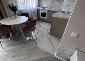 Продажа 3-ком. квартиры, 55 м2, Ставрополь, улица Михаила Морозова, 55, микрорайон № 1