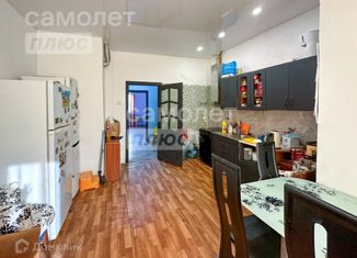 Продам 3-комнатную квартиру, 79.3 м2, Артём, улица Кирова, 71