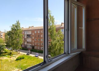 Продам двухкомнатную квартиру, 52.3 м2, Карабаново, Западная улица, 9