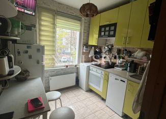 Продам 3-комнатную квартиру, 59 м2, Москва, улица Новинки, 4к2, улица Новинки