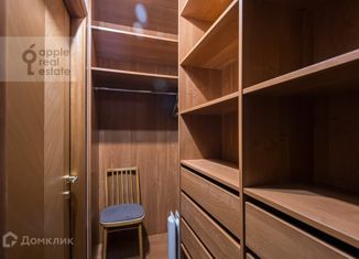 Аренда трехкомнатной квартиры, 110 м2, Москва, Новопесчаная улица, 25к2, район Сокол