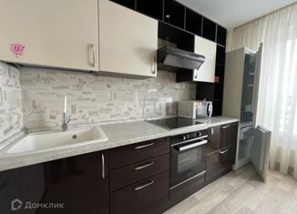 Сдается 2-ком. квартира, 56.1 м2, Сургут, Югорский тракт, 4
