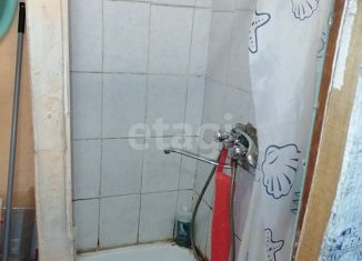 Продам 2-ком. квартиру, 36.5 м2, Барнаул, улица Эмилии Алексеевой, 84А, Ленинский район