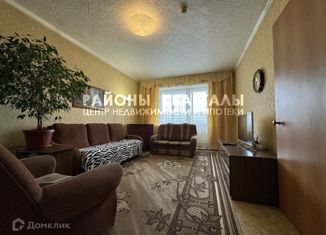 Продаю 1-ком. квартиру, 38 м2, Еманжелинск, улица Фрунзе, 31