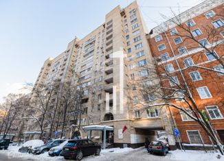 Продам трехкомнатную квартиру, 82 м2, Москва, улица Пырьева, 4к2, улица Пырьева