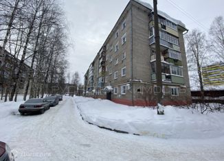 Продам 1-ком. квартиру, 30.7 м2, Киров, улица 8 Марта, 9, Первомайский район