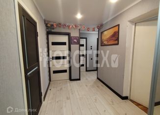 Продам 3-комнатную квартиру, 65 м2, Абинск, Комсомольский проспект, 101