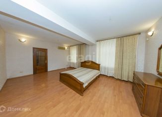 Продается 2-комнатная квартира, 74 м2, Кемерово, улица Дзержинского, 4