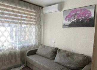 Продаю 2-ком. квартиру, 34 м2, Екатеринбург, улица Умельцев, 7, улица Умельцев