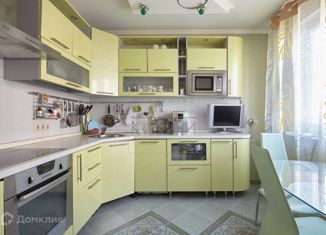 Продаю трехкомнатную квартиру, 81 м2, Москва, Новочерёмушкинская улица, 59, метро Новые Черёмушки