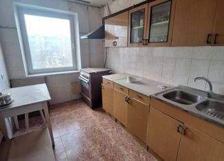 Продается трехкомнатная квартира, 64.4 м2, поселок городского типа Мирный, улица Сырникова, 24