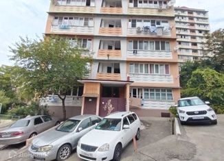 Трехкомнатная квартира на продажу, 63 м2, Сочи, улица Чехова, 2