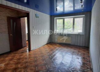 Продам трехкомнатную квартиру, 57 м2, Кемеровская область, Коммунистический проспект, 19