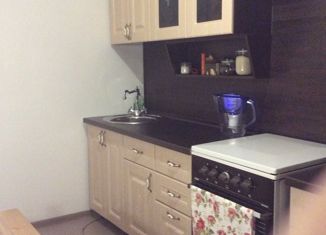 Продаю 2-ком. квартиру, 38 м2, Москва, Перекопская улица, 10к1, Перекопская улица