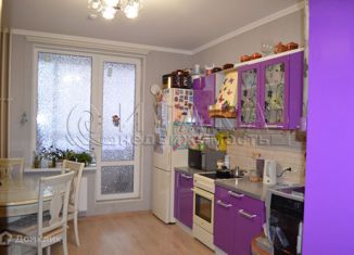 Продажа 3-ком. квартиры, 74 м2, Сертолово, Тихвинская улица