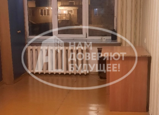 Продаю 1-ком. квартиру, 30 м2, Лысьва, улица Энгельса, 22