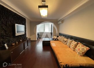 Продаю 2-ком. квартиру, 60 м2, Ольгинка, 3-й микрорайон, 4