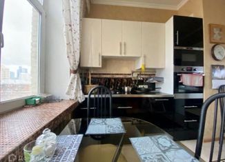 Сдаю трехкомнатную квартиру, 68 м2, Москва, Мосфильмовская улица, 6, метро Парк Победы