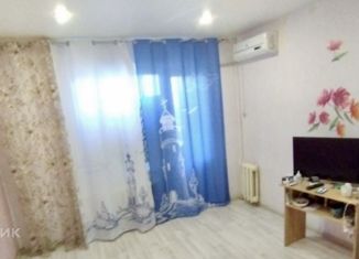 Продам 2-комнатную квартиру, 50.2 м2, Волгоградская область, Новоузенская улица, 10