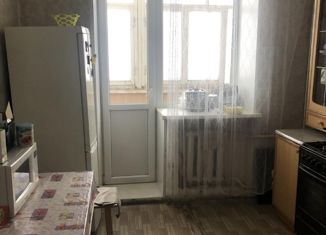 Продаю четырехкомнатную квартиру, 76.4 м2, Энгельс, улица Маяковского, 37