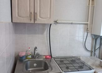 Продам 2-ком. квартиру, 37 м2, Нижний Новгород, улица Маковского, 20, улица Маковского