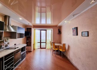 Продается двухкомнатная квартира, 49.1 м2, рабочий посёлок Яйва, Заводская улица, 48