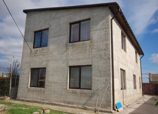 Продаю дом, 250 м2, село Уютное, улица Юрия Гагарина, 9