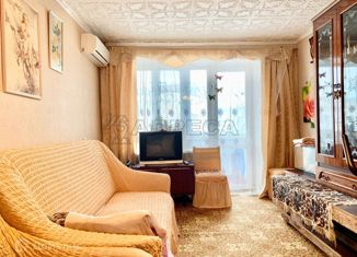 3-комнатная квартира на продажу, 62 м2, посёлок городского типа Грэсовский, улица Большевика Попова, 2