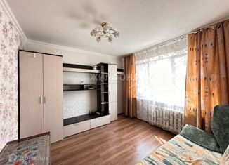 Двухкомнатная квартира на продажу, 37 м2, Когалым, улица Мира, 14А