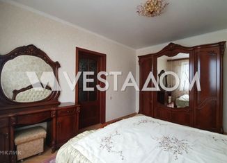 Сдается 2-комнатная квартира, 60 м2, Москва, улица Барышиха, 21, метро Митино