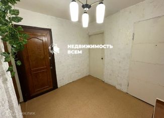 Продается 4-ком. квартира, 73.8 м2, Челябинск, Комсомольский проспект, 49