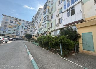 Продажа 2-комнатной квартиры, 53.5 м2, Феодосия, Крымская улица, 66