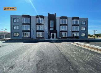Продажа 2-комнатной квартиры, 47.55 м2, село Штормовое, улица 60 лет Октября, 18