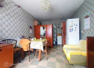 Продам трехкомнатную квартиру, 56.5 м2, Петергоф, улица Жарновецкого, 6