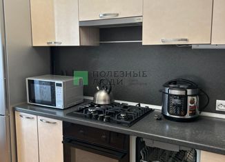 Аренда 2-ком. квартиры, 56 м2, Альметьевск, улица Рината Галеева, 29