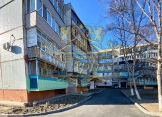 2-комнатная квартира на продажу, 53.5 м2, Артём, Михайловская улица, 16